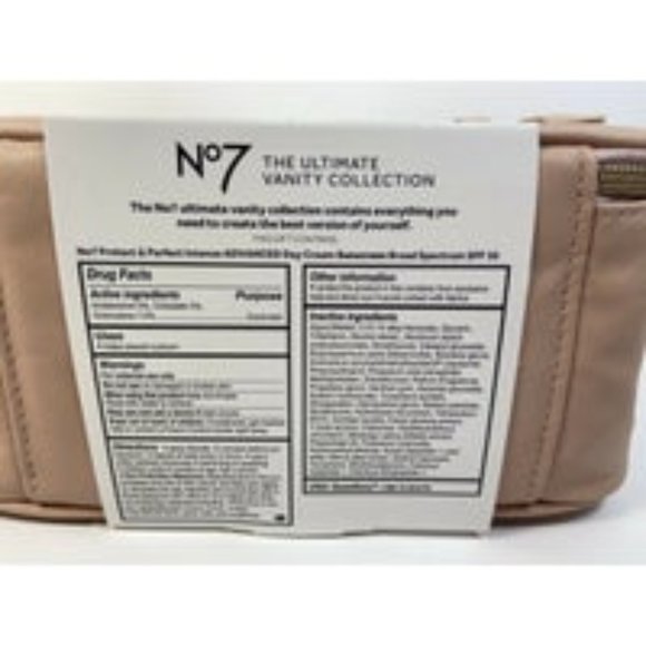 BNWT No 7 Cosmetic Stars The Ultimate Vanity Collection 8 pc Set w/Makeup Bag - Picture 5 of 10